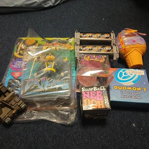 LARGE QUANTITY OF ASSORTED TOYS AND ACCESSORIES TO INCLUDE; DUOMON 3, SNOW BALL NEE DOH, AND VANKOSS ACTION FIGURE