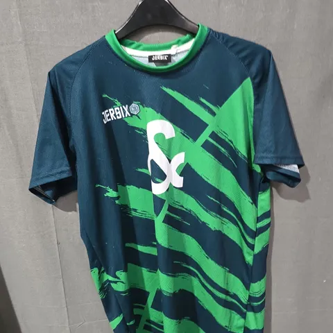 BOX OF APPROXIMATELY 25 CLOTHING ITEMS INCLUDING: GREEN SPORTS JERSEY, BLUE HOODIE AND BLUE FLEECE PANTS