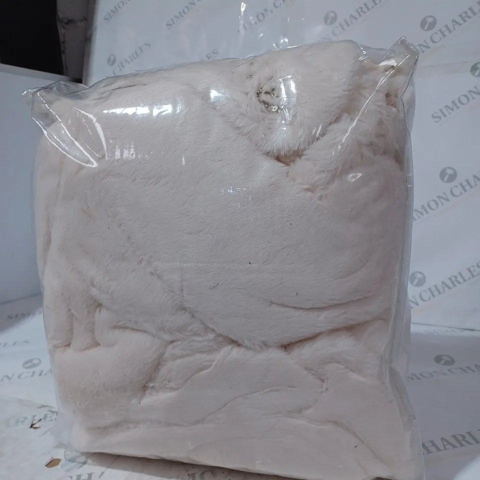 JULIEN MACDONALD EMBELLISHED SEQUIN PATTERN FUR THROW IVORY