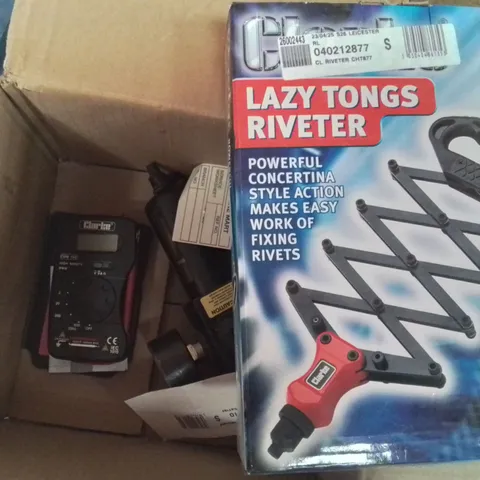 BOX OF MIXED TOOLS TO INCLUDE: DIGITAL MULTIMETER AND LAZY TONGS RIVETER