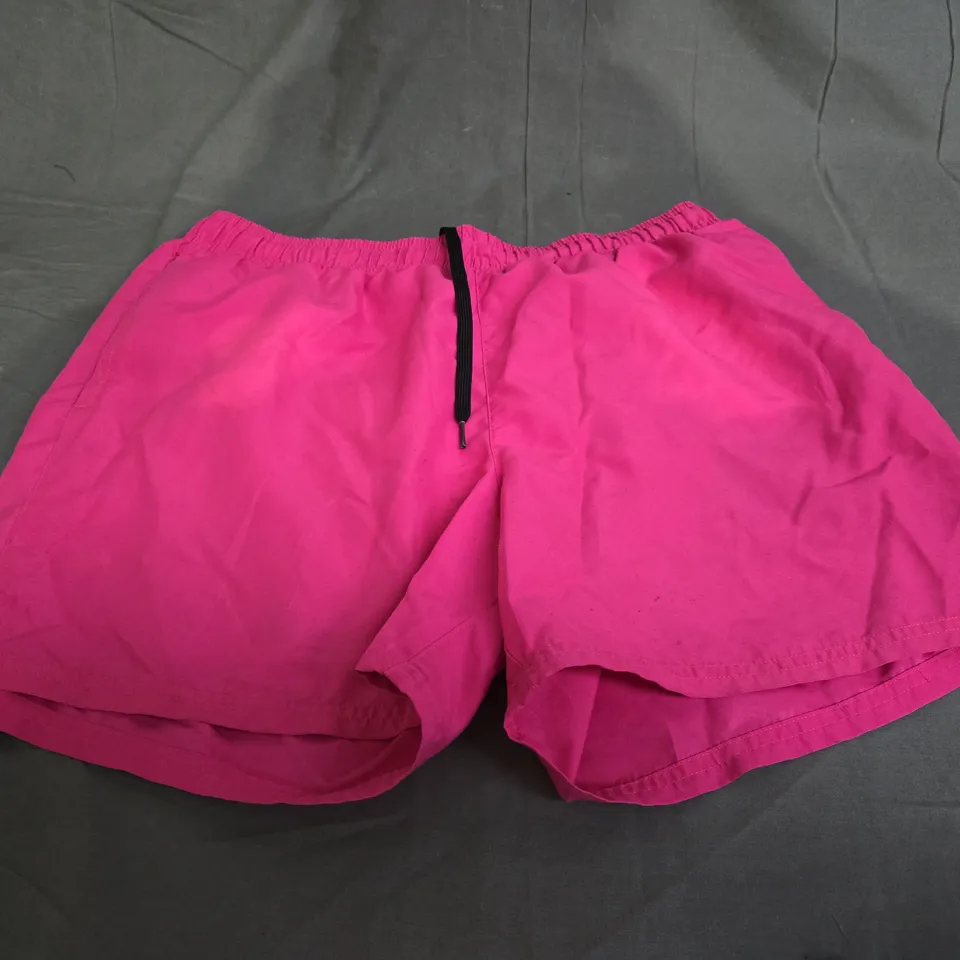 NIKE LOGO CASUAL SHORTS IN PINK SIZE L