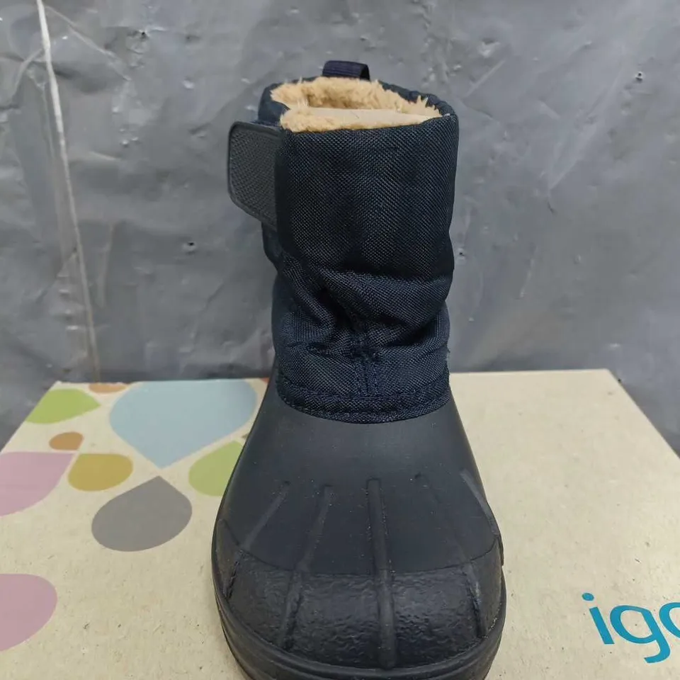 BOXED IGOR NEU SNOWBOOT IN NAVY - YOUNGER 7