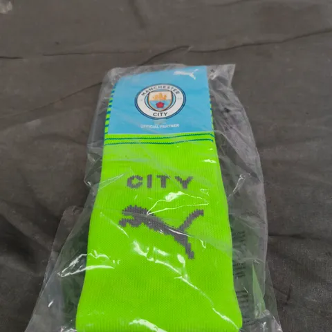 MANCHESTER CITY FC REPLICA SOCKS – NEON GREEN, 1 PAIR (UK 1 / EU 31–34 )