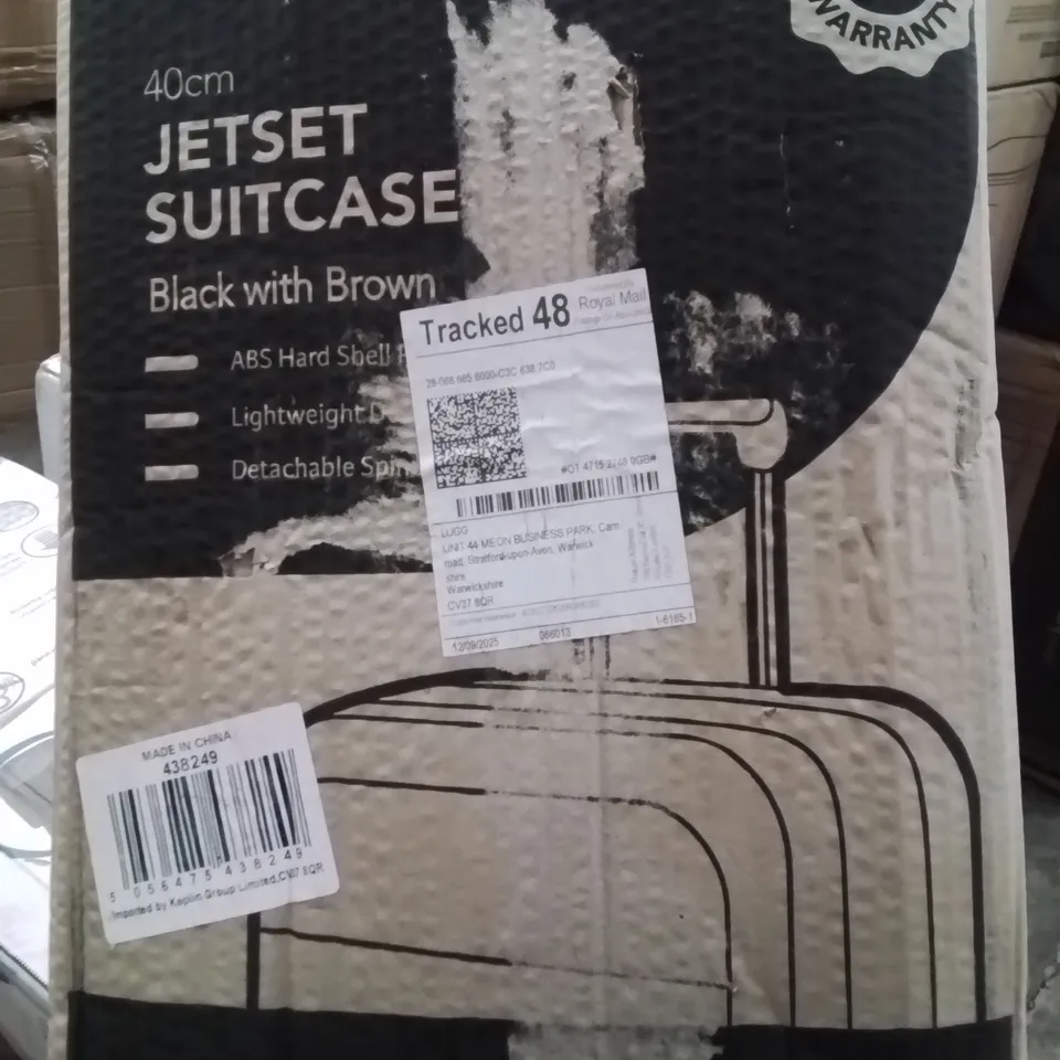 BOXED LUGG JETSET SUITCASE