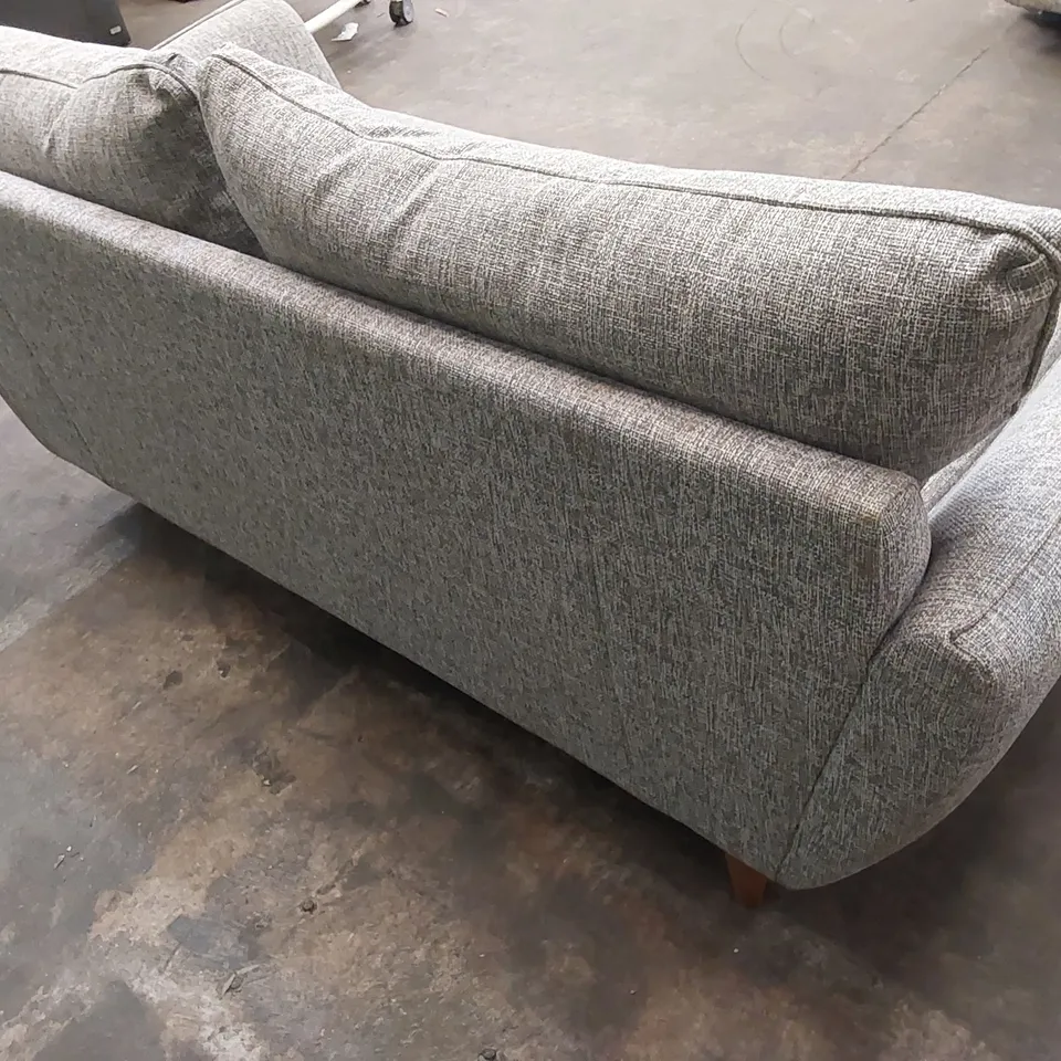 DESIGNER 3 SEATER LIGHT GREY FABRIC UPHOLSTERED SOFA