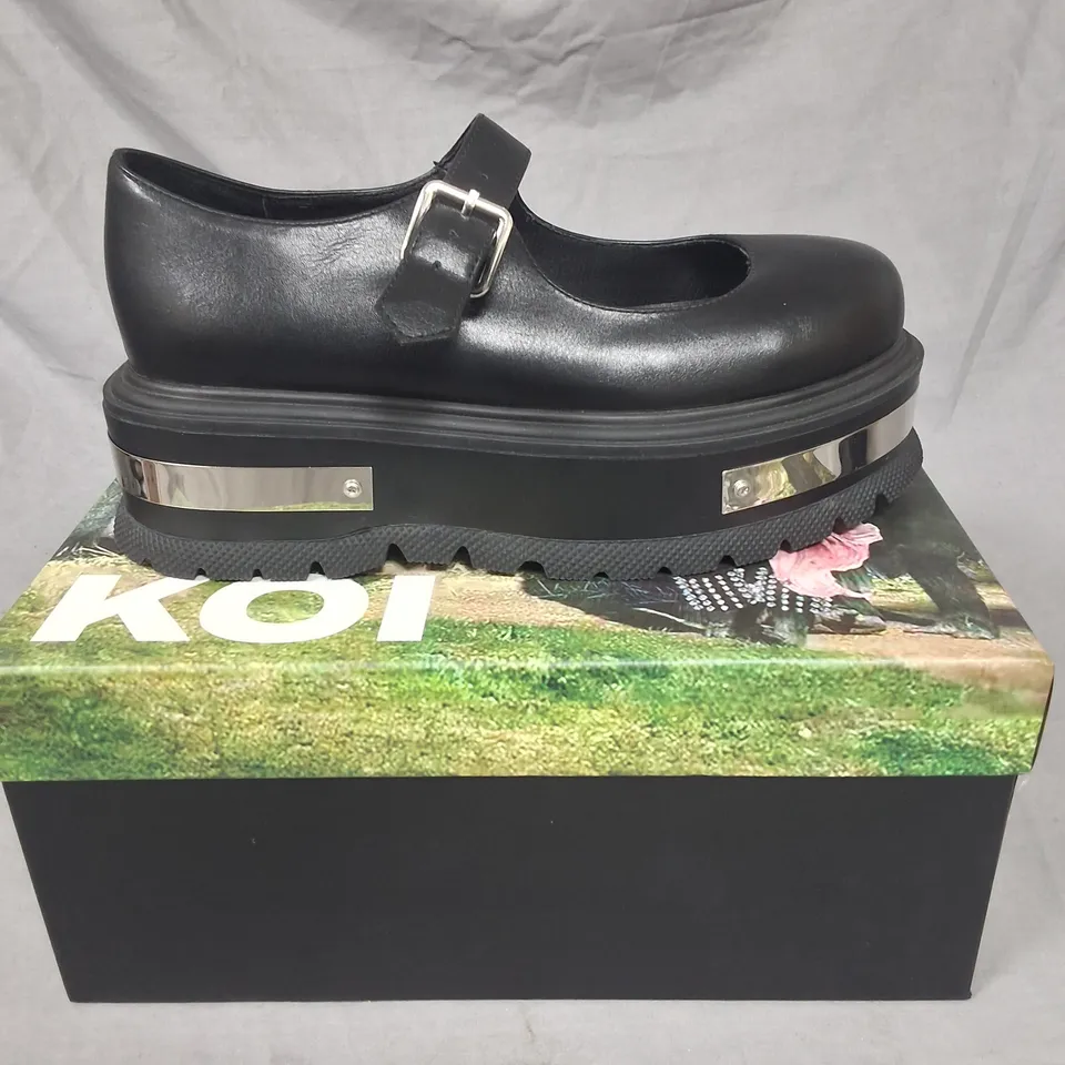 BOXED KOI NIGHTFALL HARDWARE PLATFORM MARY JANE'S IN BLACK - UK 6