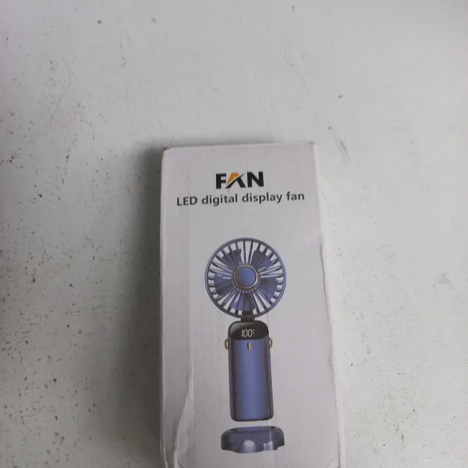 TOTE OF APPROXIMATELY 12 ASSORTED ITEMS TO INCLUDE: HANDHELD LED FAN 