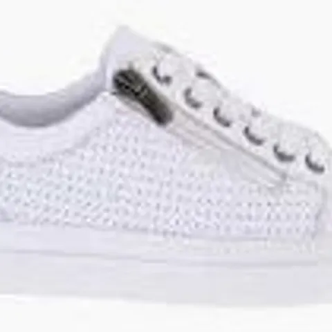BOXED PAIR OF ADESSO LEATHER SIDE ZIP SHOES - UK SIZE 6