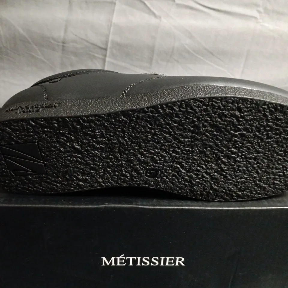 BOXED PAIR OF MÉTISSIER MEN'S BLACK LEATHER LOAFERS - UK SIZE 5