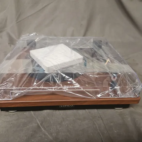 LENCO LS-100WD (V2) TURNTABLE WITH BLUETOOTH RECEPTION AND WOODEN SPEAKERS