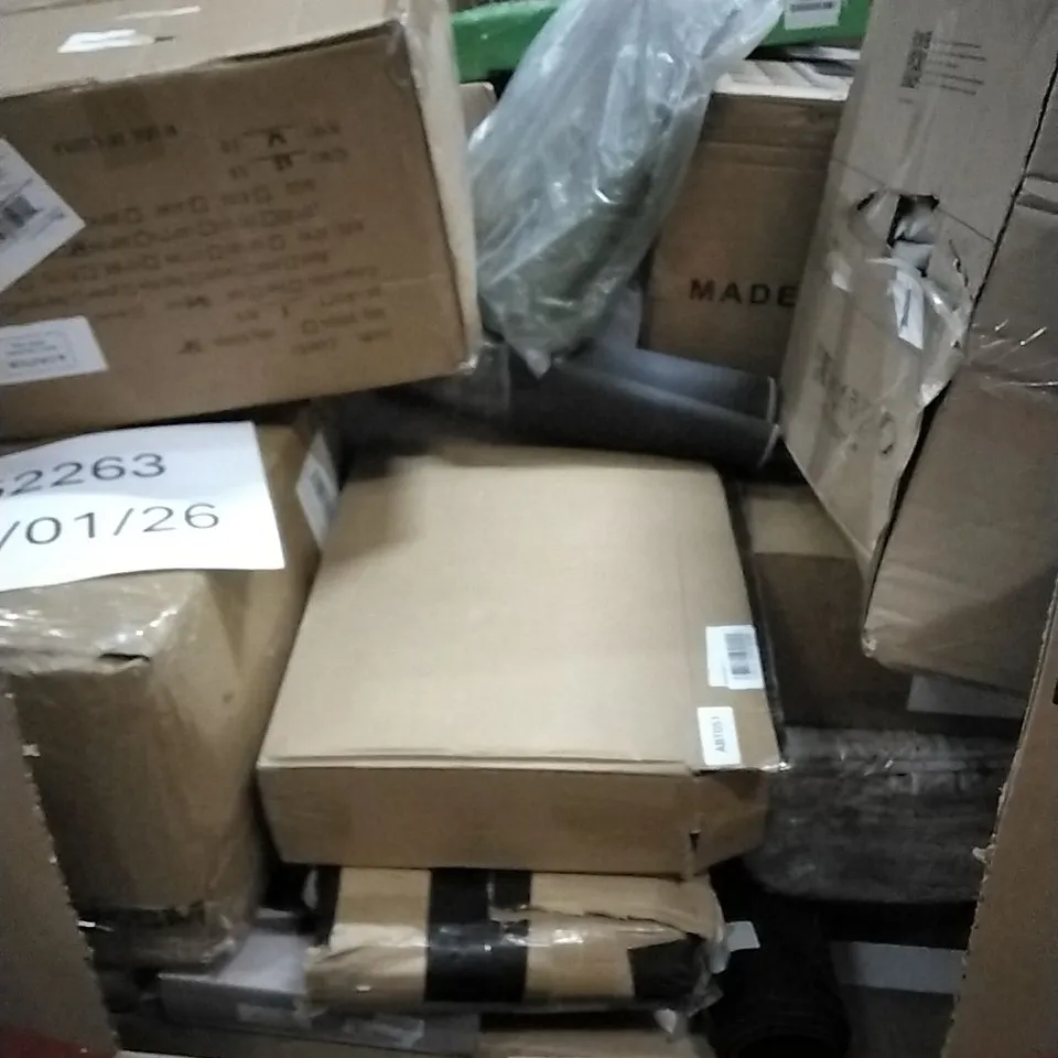 PALLET OF HOUSEHOLD ITEMS TO INCLUDE KITCHEN SINK, CEILING MOUNT,  CEILING LAMP,  SUITCASE  AND OTHER ASSORTED ITEMS...