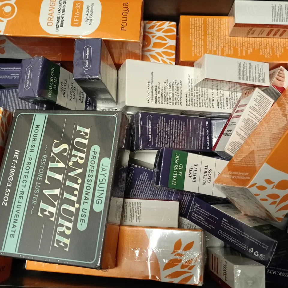 APPROXIMATELY 20 ASSORTED COSMETICS ITEMS TO INCLUDE KOEC DEEP COLLAGEN, POUQUR BRIGHTENING GEL, NAIL HARDENER, ETC
