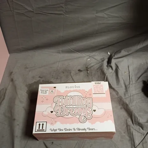 P LOUISE FULFILLING DREAMS PINK MAKEUP KIT – BOXED SET