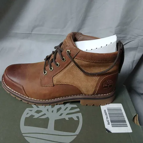 TIMBERLAND LARCHMONT CHUKKA BOOTS – MEDIUM BROWN NUBUCK, MEN'S UK 6.5 (US 7, EU 40)