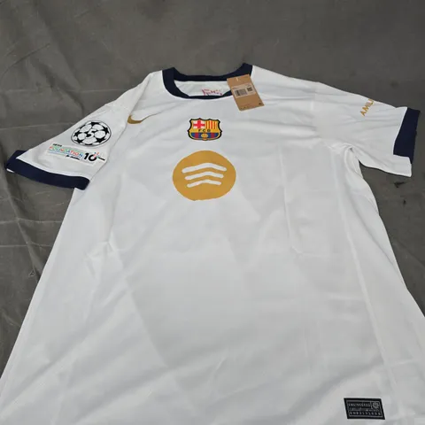 FC BARCELONA NIKE FOOTBALL SHIRT – WHITE, SPOTIFY SPONSOR, SIZE XXL (DYW 22 ON BACK)