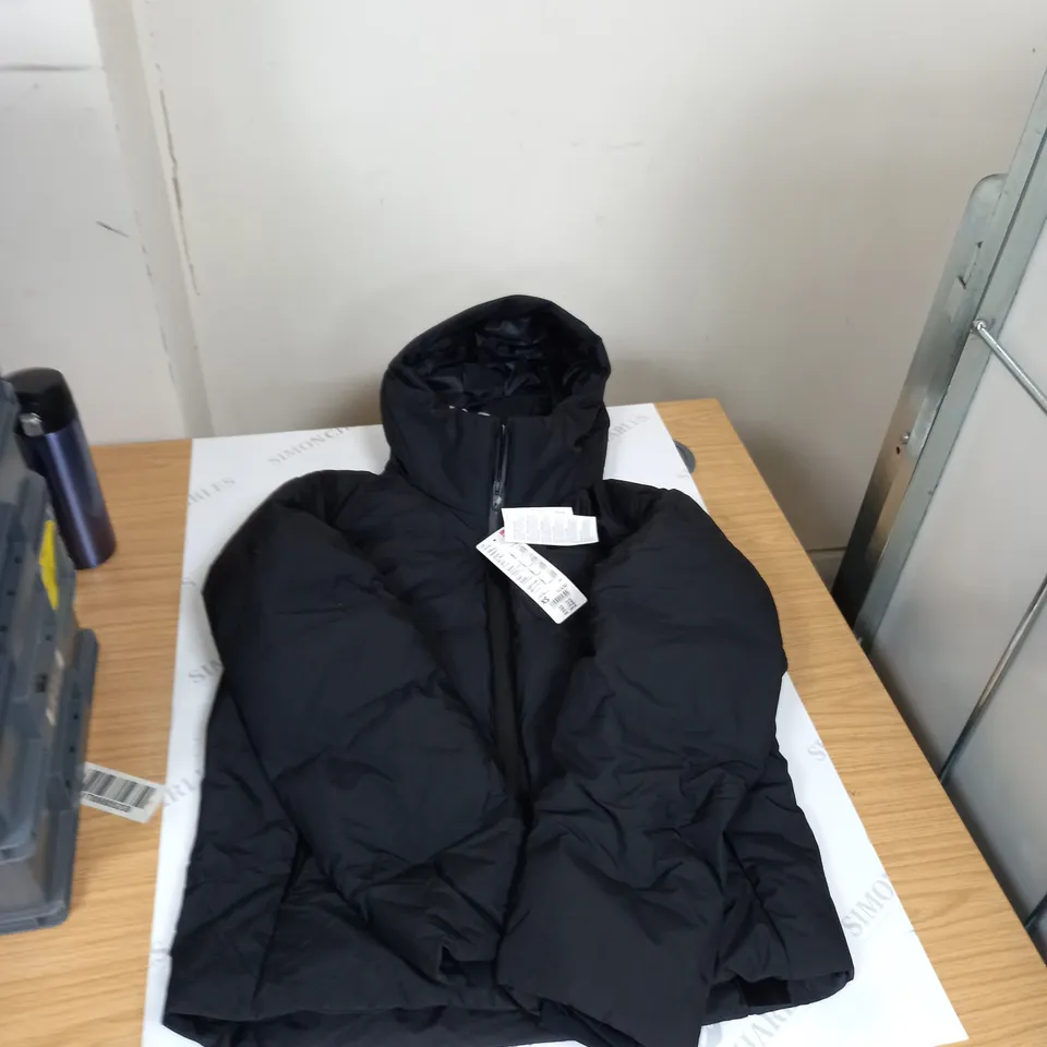 MENS BLACK UNIQLO COAT EXTRA SMALL 