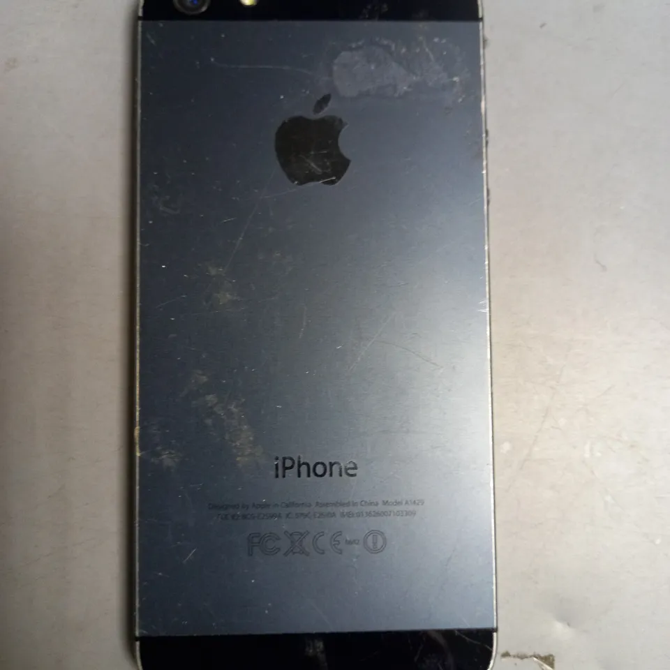 APPLE IPHONE 5 MOBILE PHONE GREY