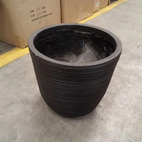 SMALL RODBOROUGH PLANTER
