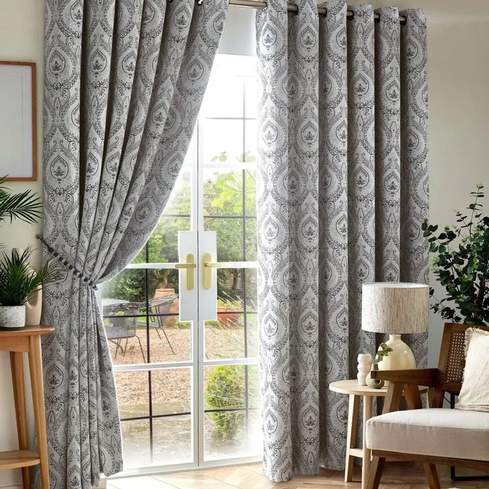 BAGGED APOLINARAS VICTORIA RING TOP EYELET CURTAINS