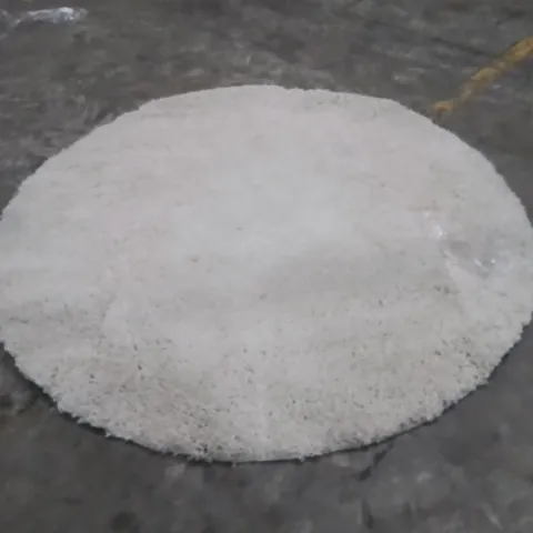 QUALITY DESIGNER AREA RUG - APPROXIMATELY 180X180