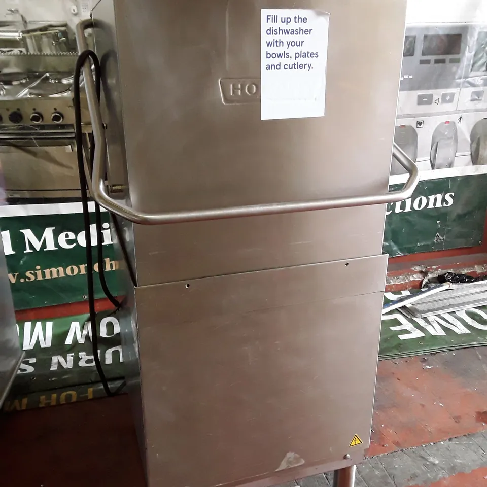 HOBART FREESTANDING CATERING DISHWASHER