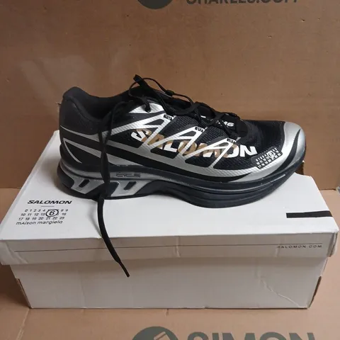 BOXED PAIR OF SALOMON XT-MM6 SNEAKERS – UK 9