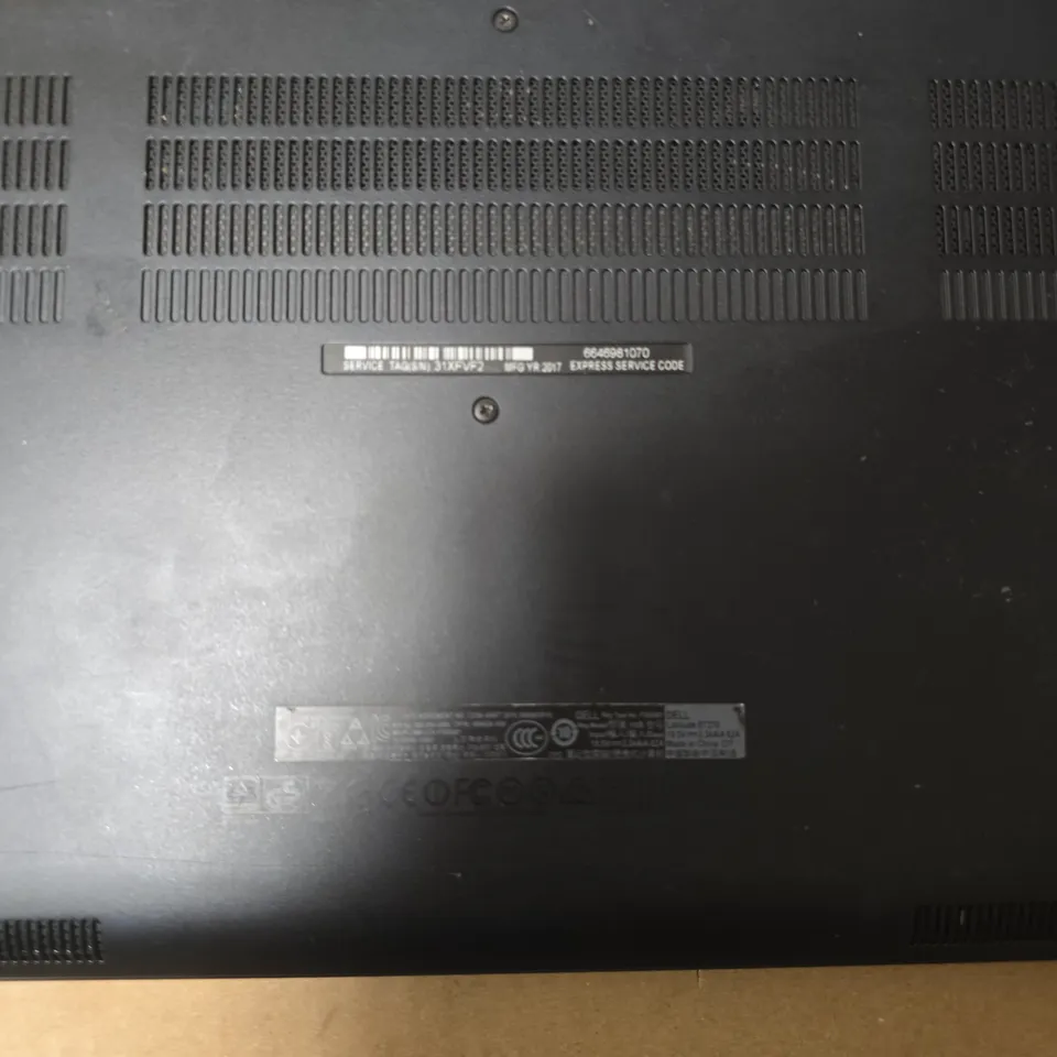 DELL LATITUDE E7270 LAPTOP – I5-6300U, 4GB RAM, 256GB SSD, 12.5-INCH DISPLAY