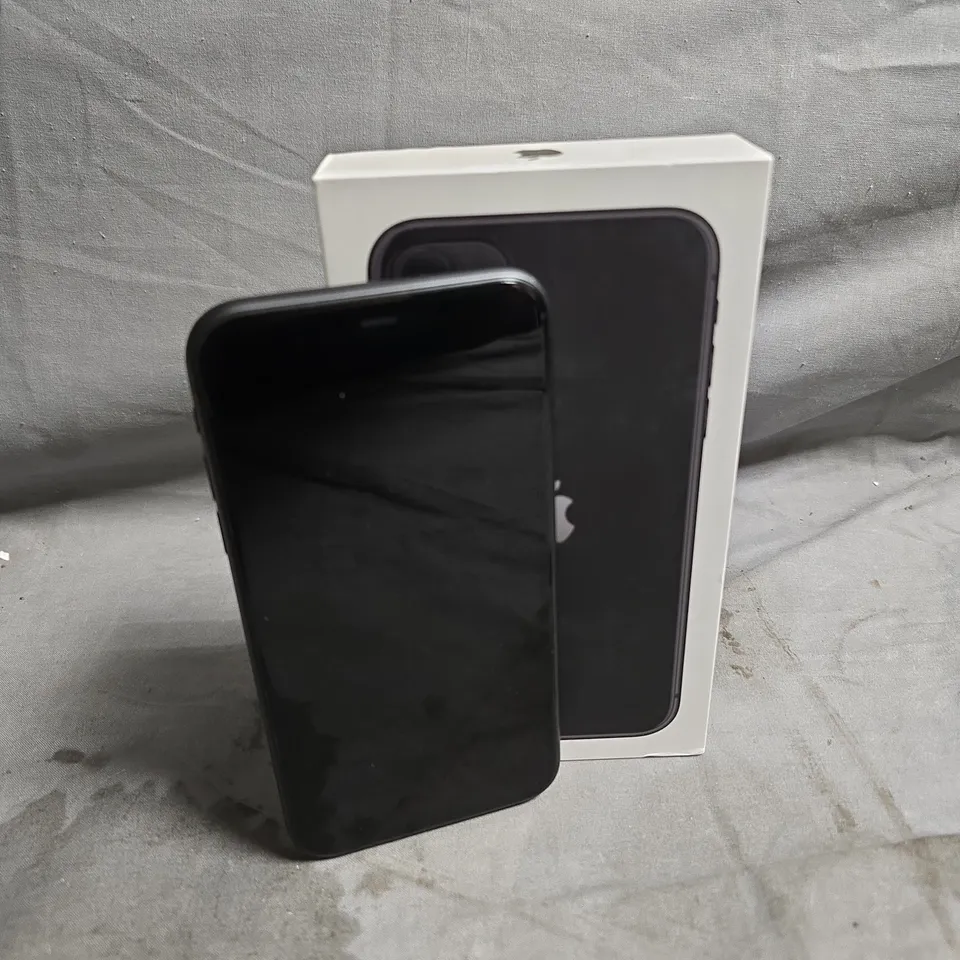 APPLE IPHONE 11 SMARTPHONE