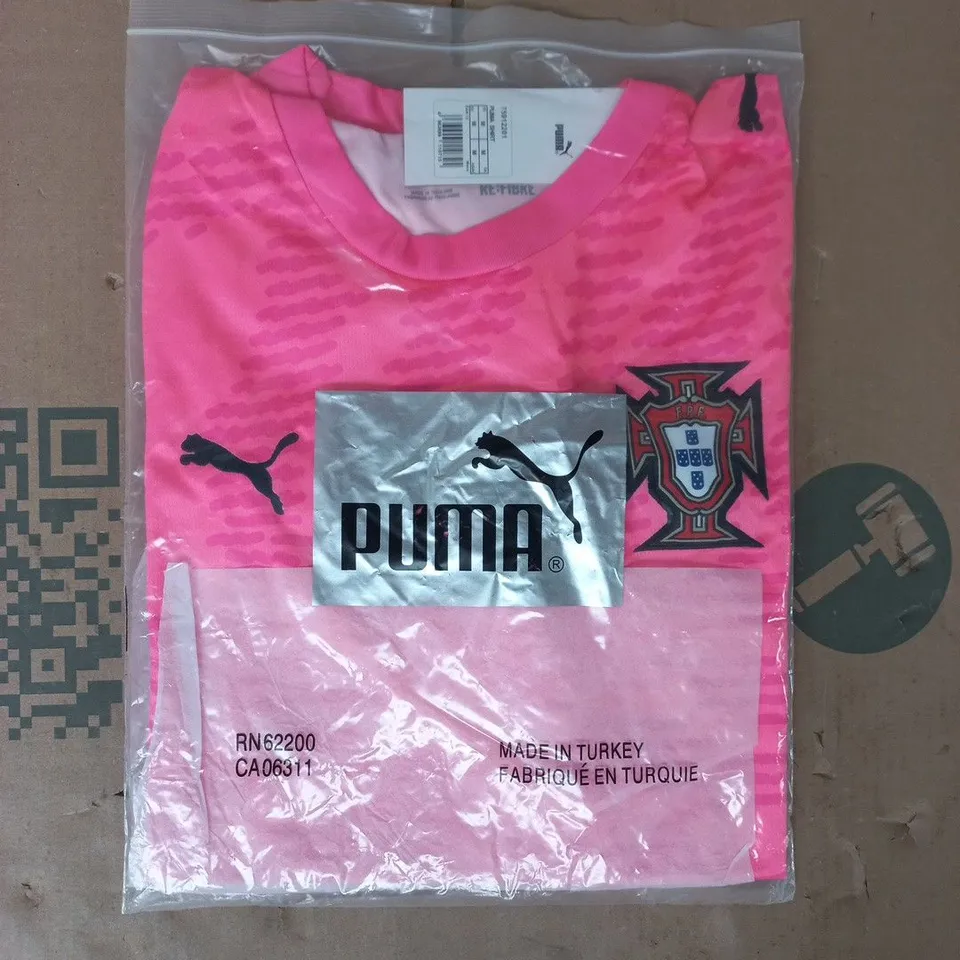 BAGGED PUMA PORTUGAL NATIONAL FOOTBALL TEAM JERSEY IN PINK SIZE MEDIUM