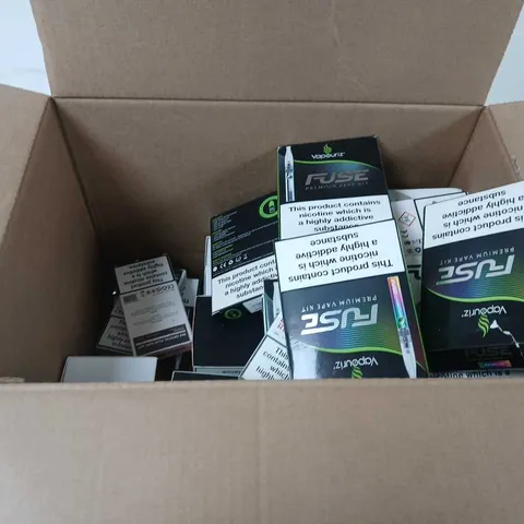 BOX OF APPROXIMATELY 30 ASSORTED E-CIGARETTES AND COMPONENTS TO INCLUDE:  SIGELEI CHRONUS KIT