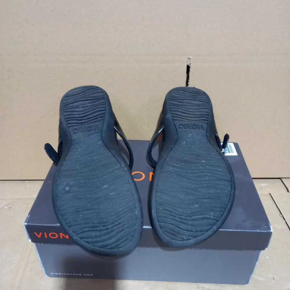 VIONIC SANDALS - BLACK FLIP FLOPS WITH BLACK PATENT STRAPS UK SIZE 6