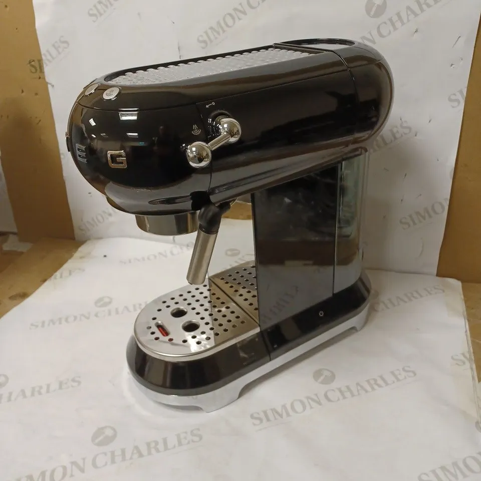 SMEG COFFEE MACHINE - BLACK