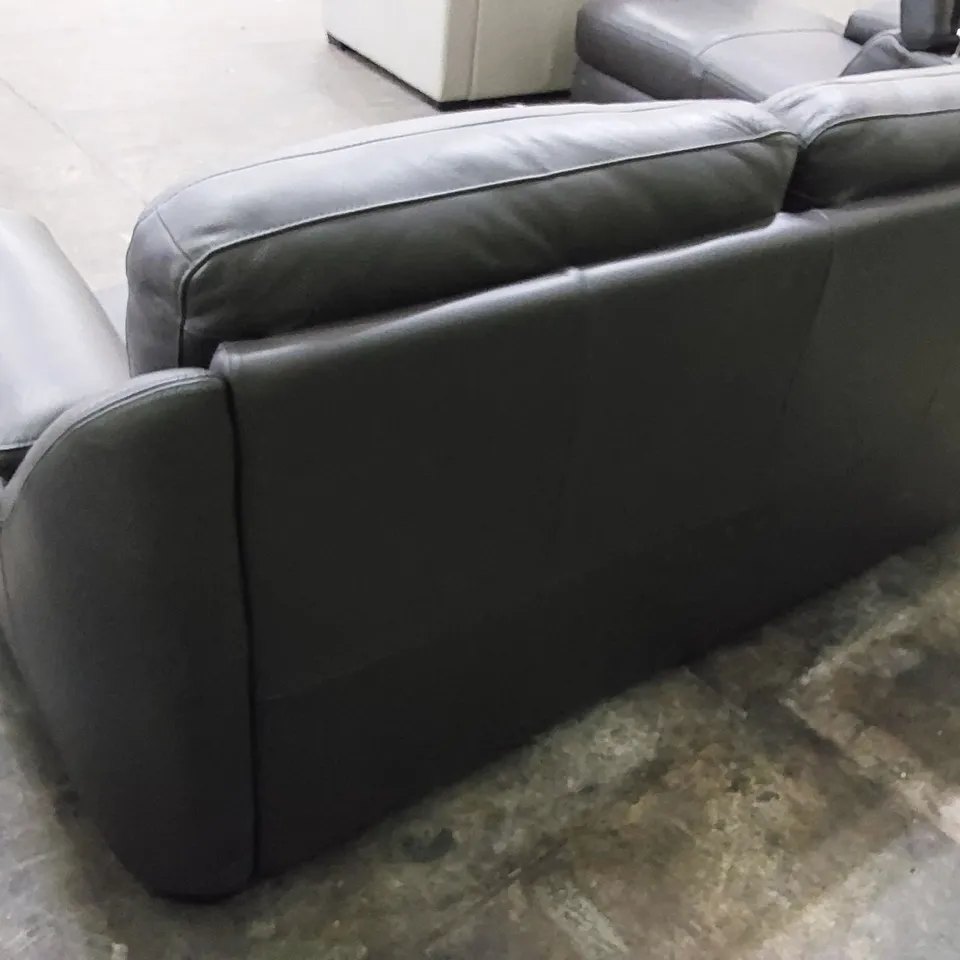 DESIGNER ITALIAN MADE AVOLA LEATHER SOFA 