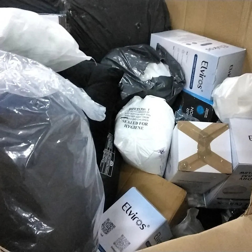 PALLET OF ASSORTED ITEMS INCLUDING ELVIROS MEMORY FOAM CERVICAL PILLOW, FLEXI HOSE, GALTÉE PET STAIRS, MEMORY FOAM CERVICAL PILLOW, INFINITE GEL INFUSED WHEELCHAIR SEAT CUSHION, ELEMUSE