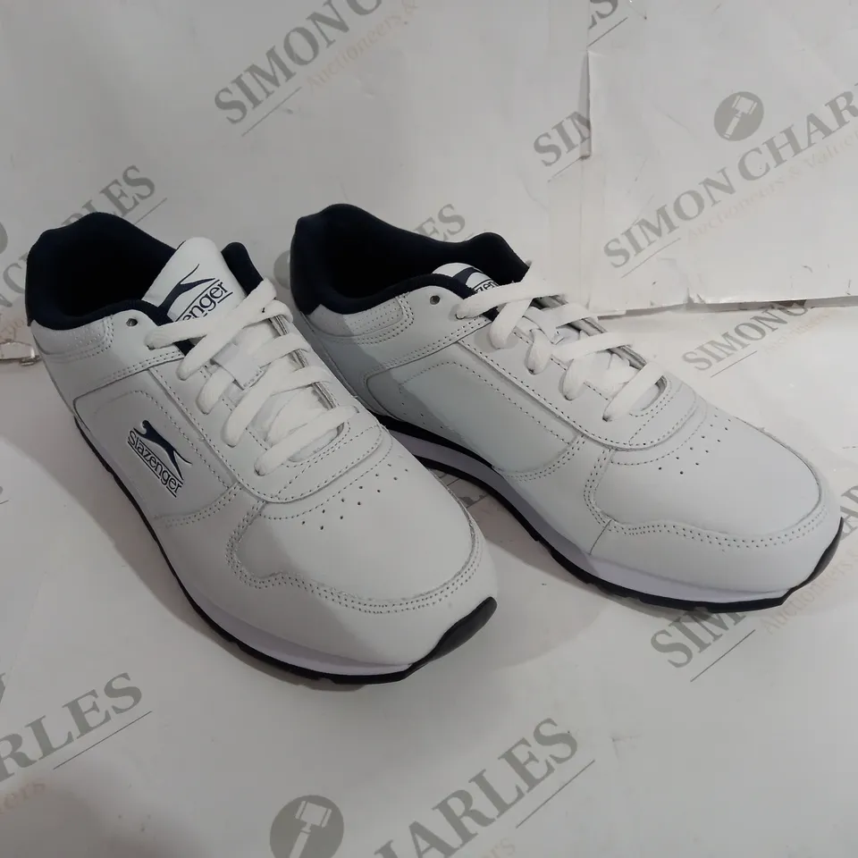 PAIR OF SLAZENGER WHITE TRAINERS SIZE 7 