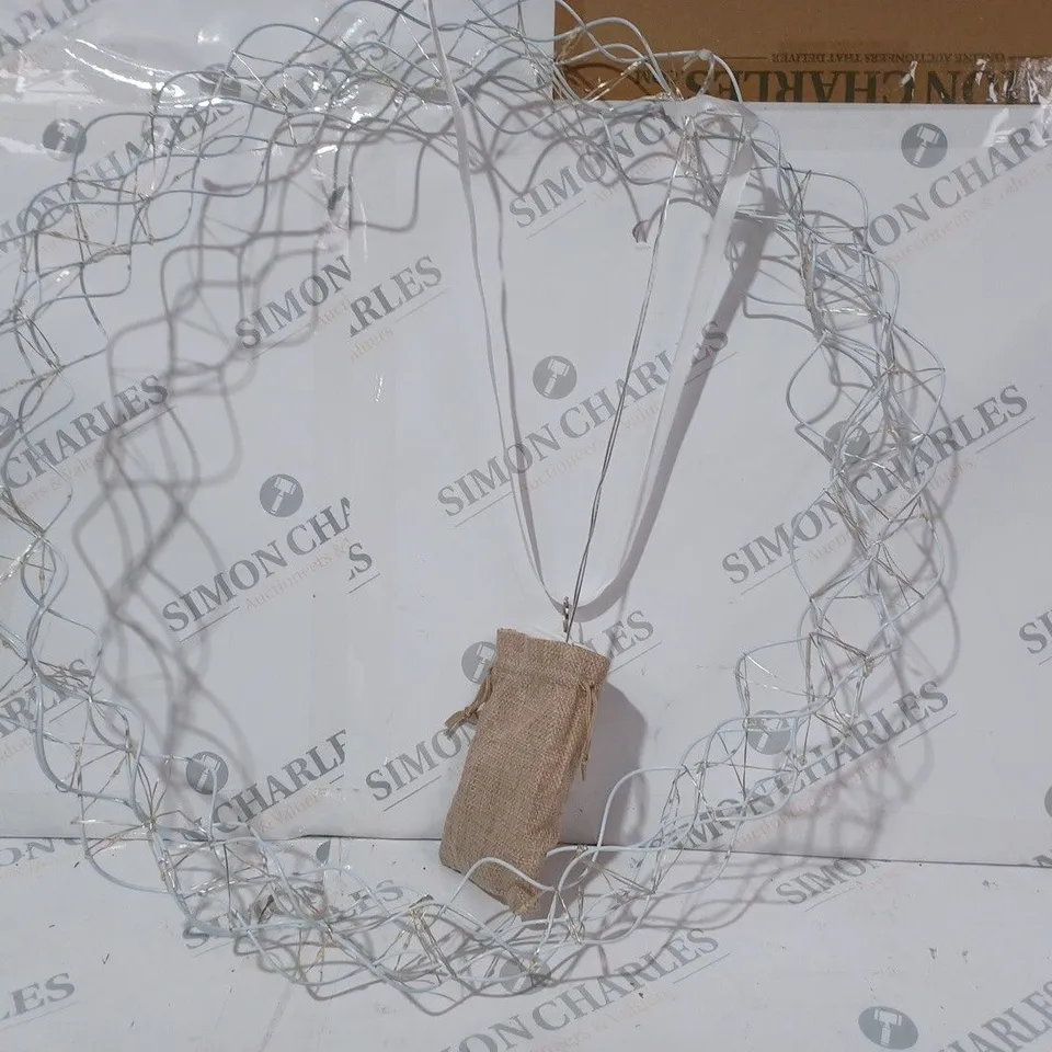 MODERN INTEGRATED LED WREATH 