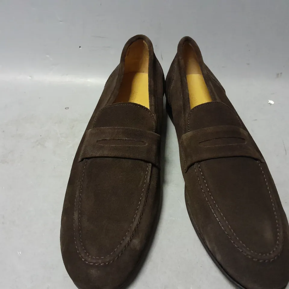 PAIR OF HAWES & CURTIS LEATHER LOAFERS IN BROWN - SIZE 8