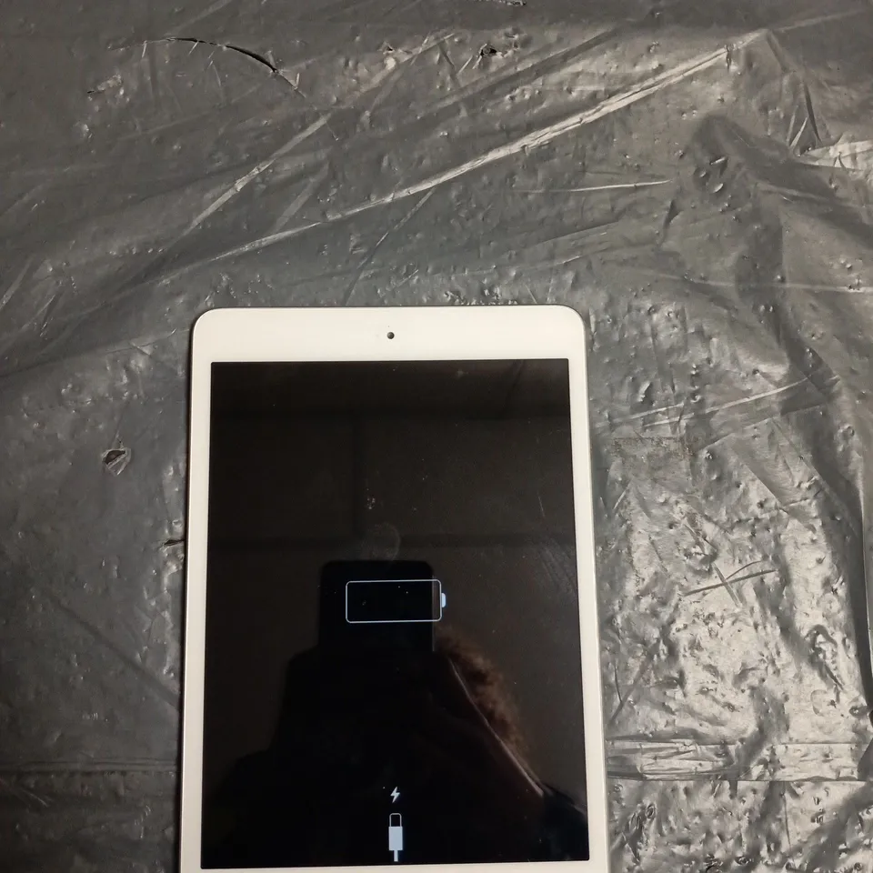 APPLE IPAD MINI (A1432)