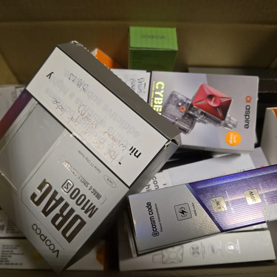 BOX OF APPROXIMATELY 15 ASSORTED E-CIGARETTES TO INCLUDE - ASPIRE , VOOPOO