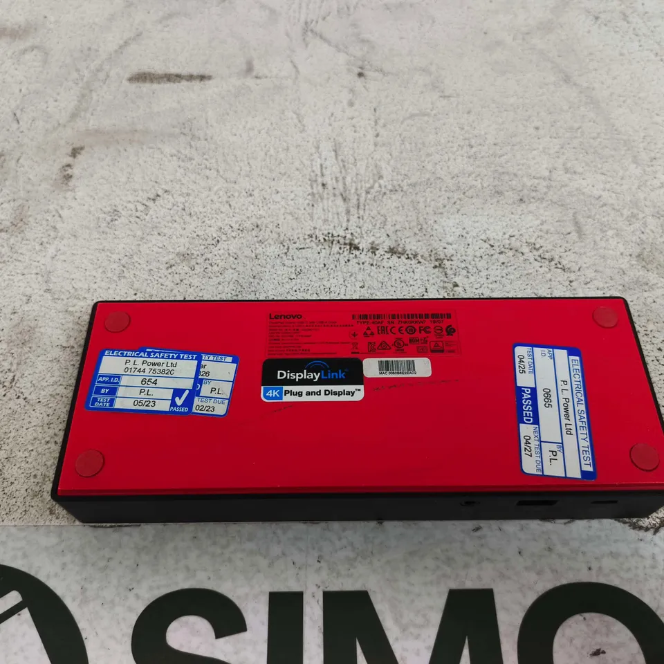 LENOVA THINKPAD HYBRID DUD9011D1 DOCKING STATION