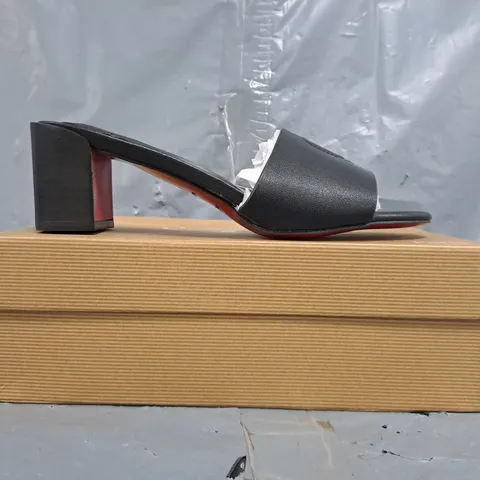 BOXED PAIR OF CHRISTIAN LOUBOUTIN OPEN TOE BLOCK HEEL SANDALS IN BLACK SIZE EU 40