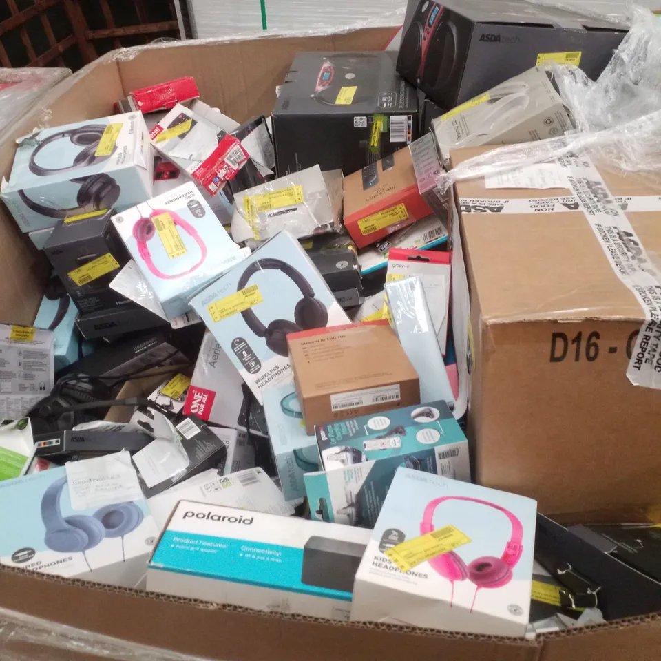 PALLET CONTAINING ASSORTED ELECTRICAL RETURNS INCLUDING BLUETOOTH PARTY SPEAKERS, WIRELESS HEADPHONES, AERIALS, 25W COMPACT SOUNDBAR, POCKET RADIO & LONG ARM PHONE HOLDER