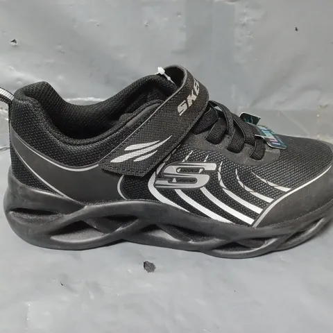 PAIR OF KIDS SKECHERS LIGHTS TRAINERS - UK SIZE 28