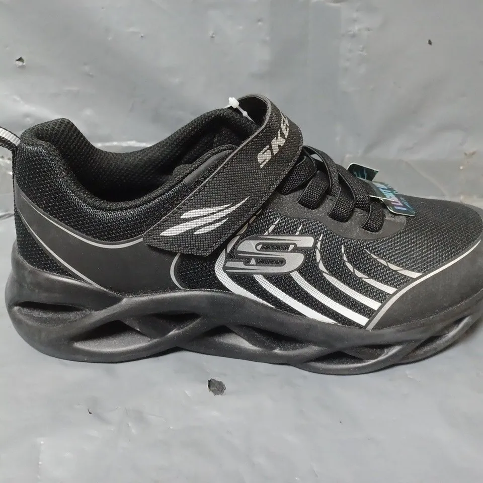 PAIR OF KIDS SKECHERS LIGHTS TRAINERS - UK SIZE 28