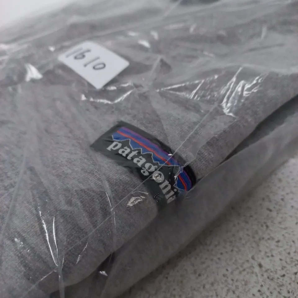 PATAGONIA FLEECE JUMPER – GREY, XL (MADE IN INDIA)
