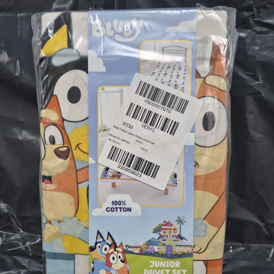BLUEY FAMILY JUNIOR DUVET COVER SET - MULTI