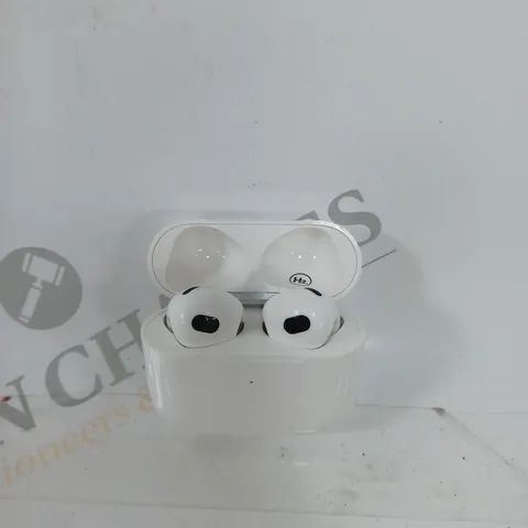 BOXED UNBRANDED WIRELESS WHITE EARBUDS