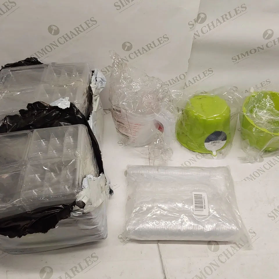 BOX OF APPROXIMATELY 6X BRAND NEW ASSORTED ITEMS;