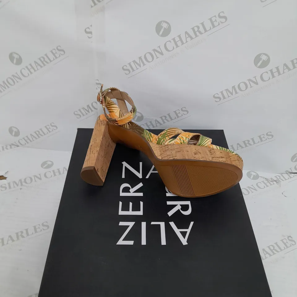 BOXED PAIR OF ALIZER NATURE TROPICAL HEELS SIZE 6