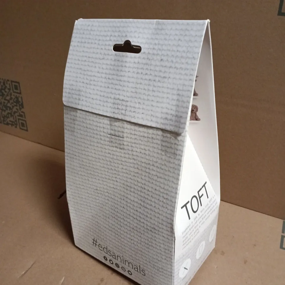 TOFT EDWARD'S MENAGERIE CROCHET KIT – BUNNY, LEVEL 1 COMPLETE BEGINNER